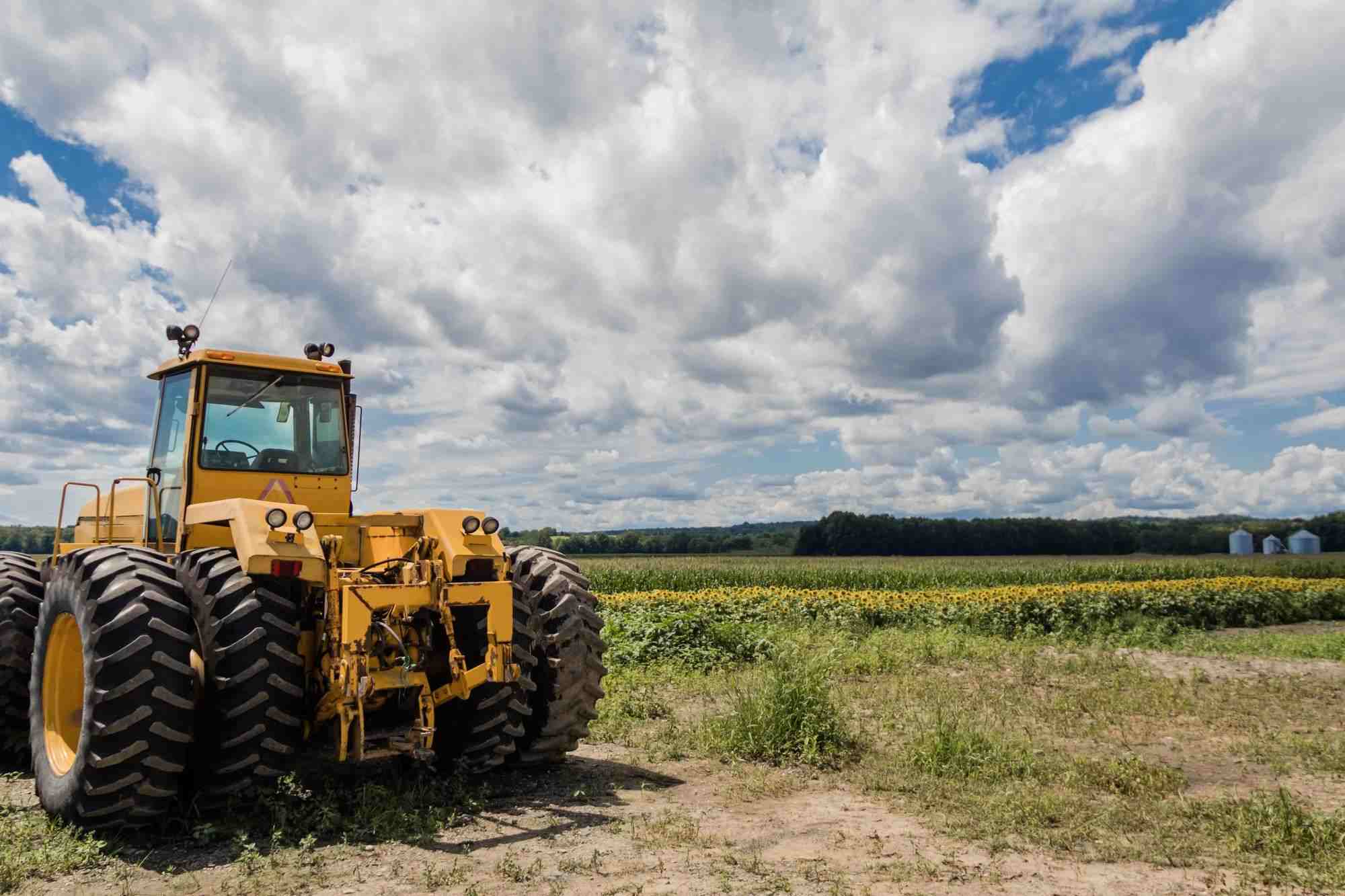 SPÉCIALISTE DU MATÉRIEL AGRICOLE